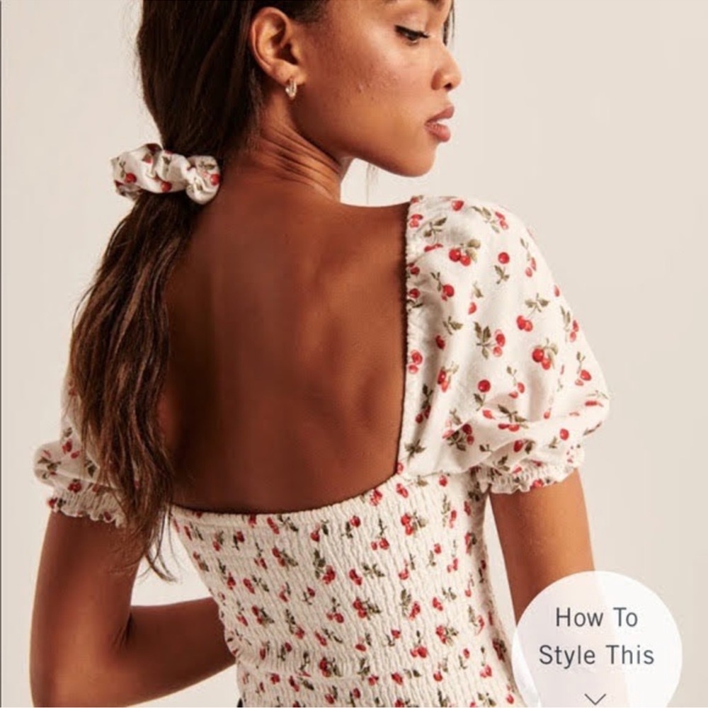 Abercrombie & Fitch Cherry crop top